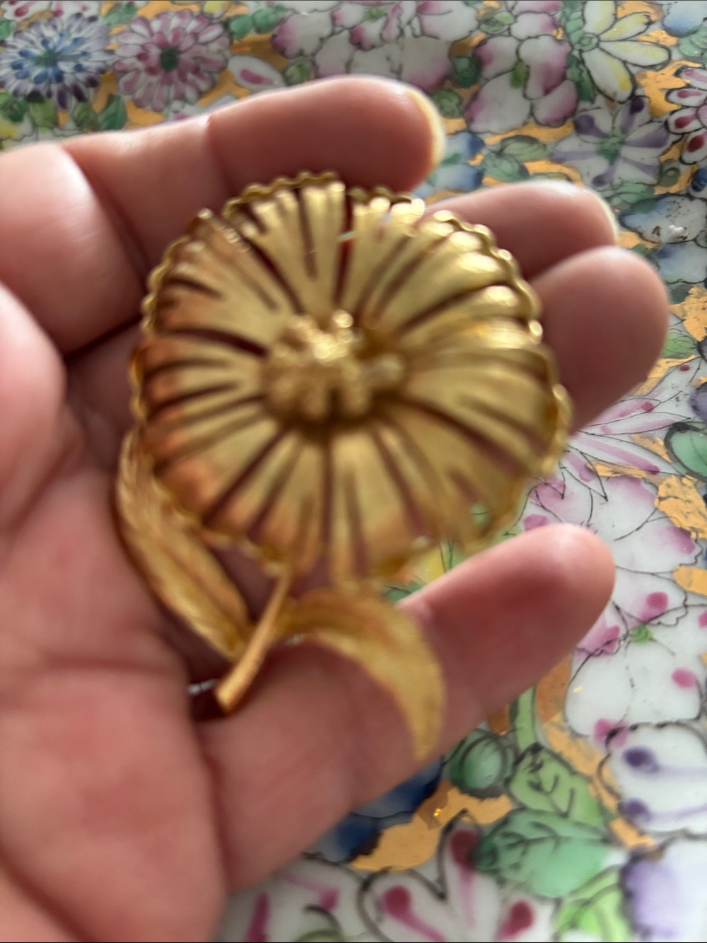 Vintage Monet. Gold Floral Leaf Brooch - Women's Gold-Tone Flower Pin